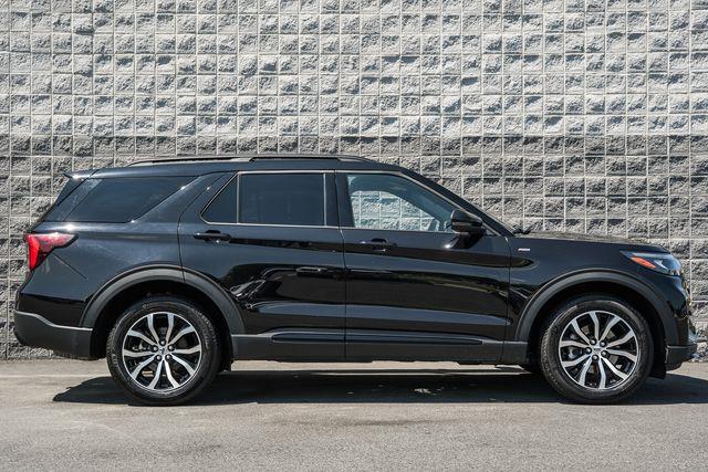 2026 Ford Explorer - $37,600