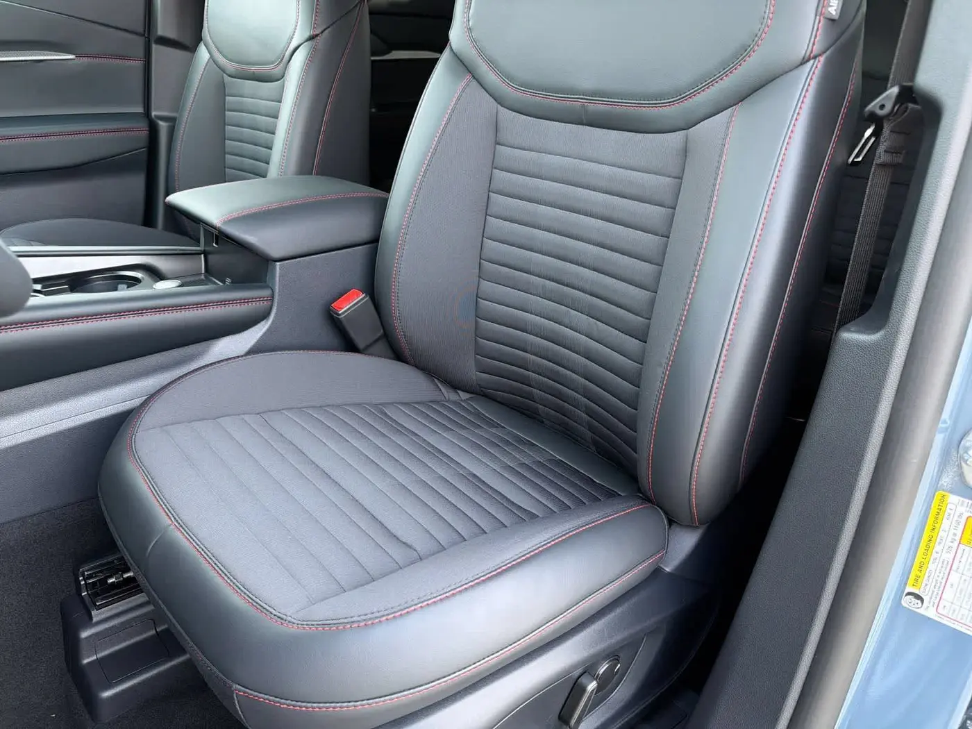 2026 Ford Explorer - $46,903