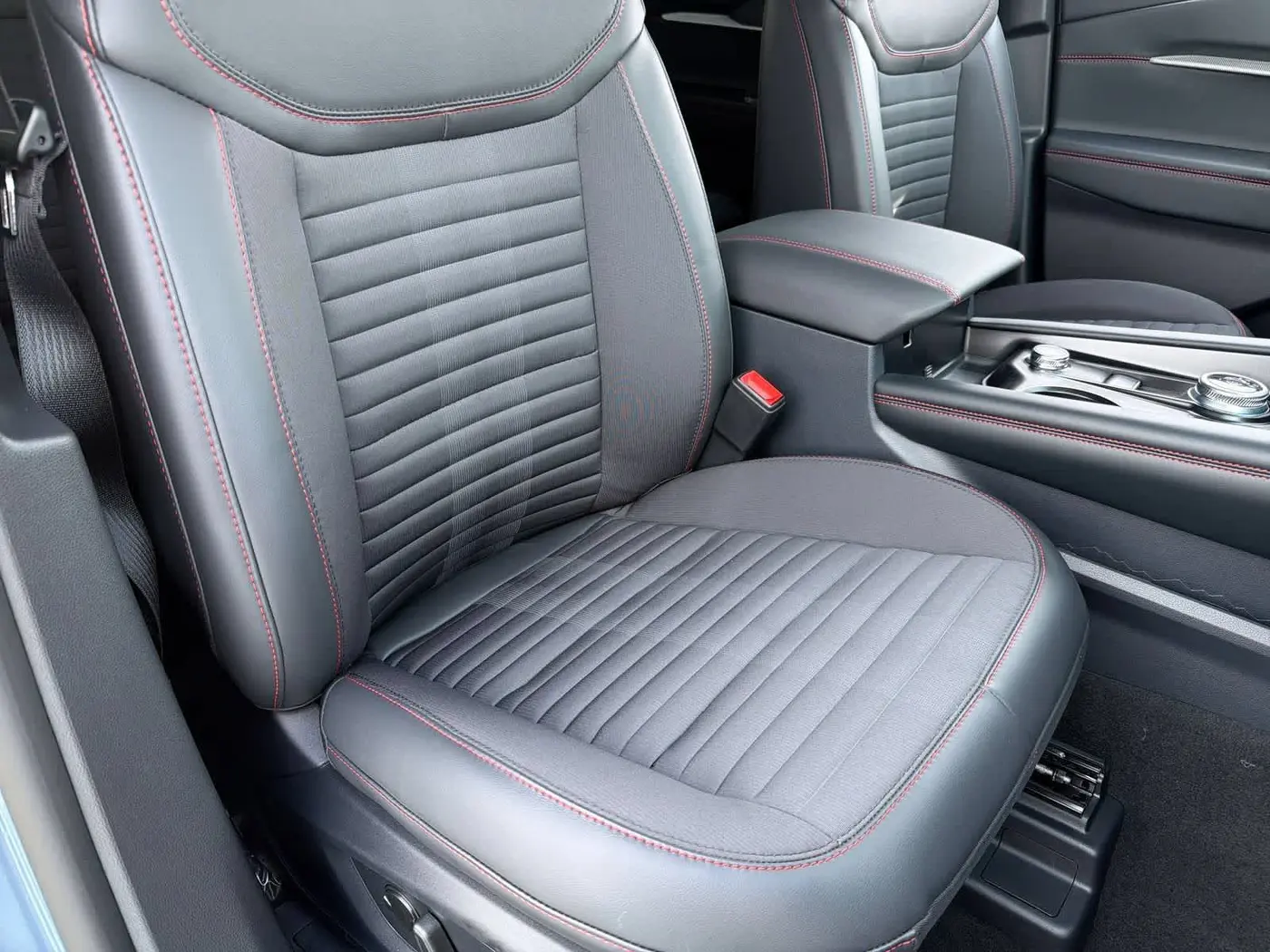 2026 Ford Explorer - $46,903