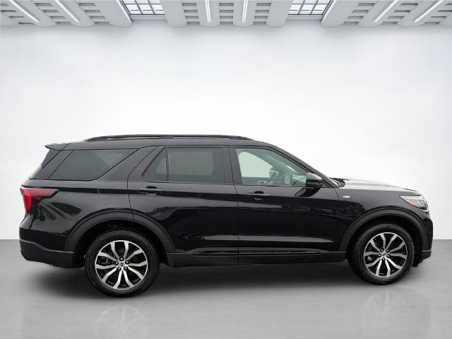 2025 Ford Explorer - $37,999