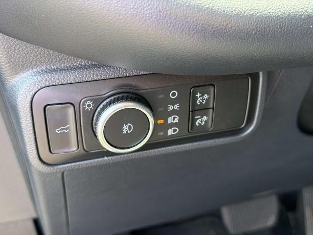 2025 Ford Explorer - $39,998