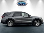 2025 Explorer Thumbnail 3