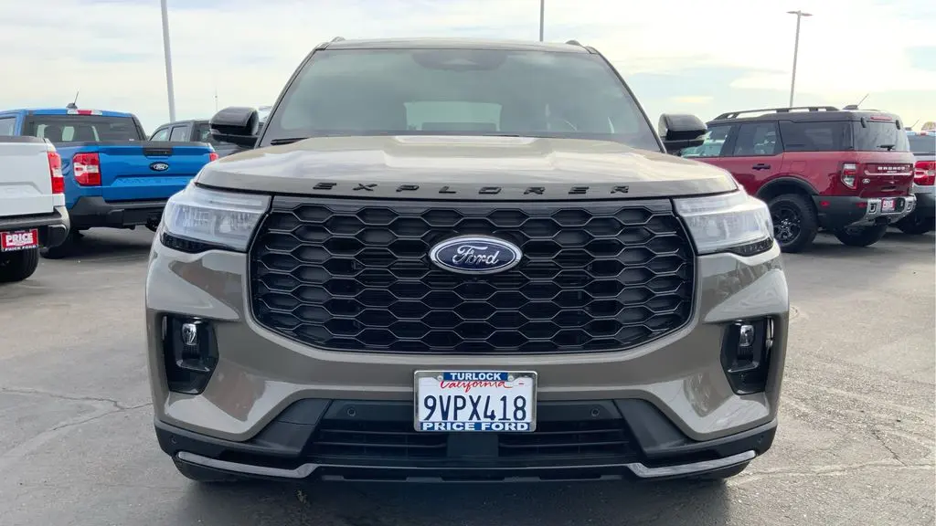 2026 Ford Explorer ST-Line