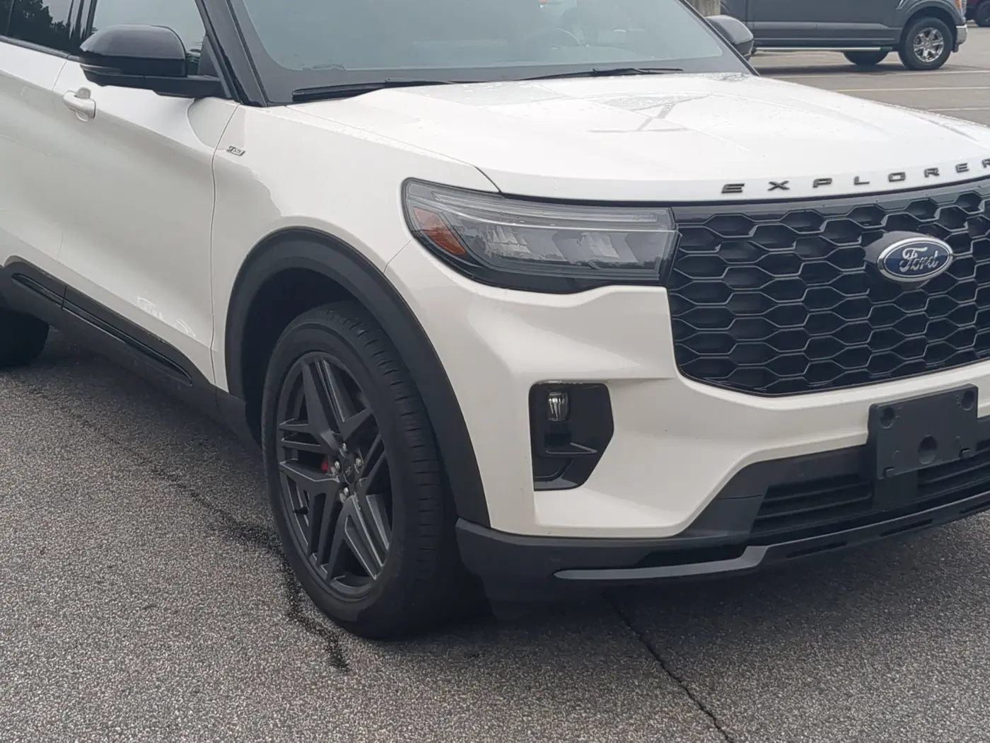 2025 Ford Explorer - $40,550