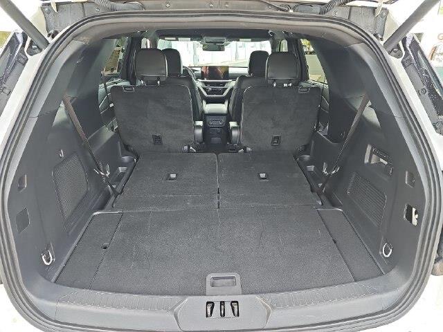 2025 Ford Explorer - $43,343