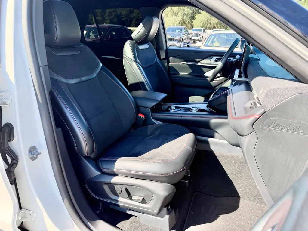 2025 Ford Explorer - $44,895