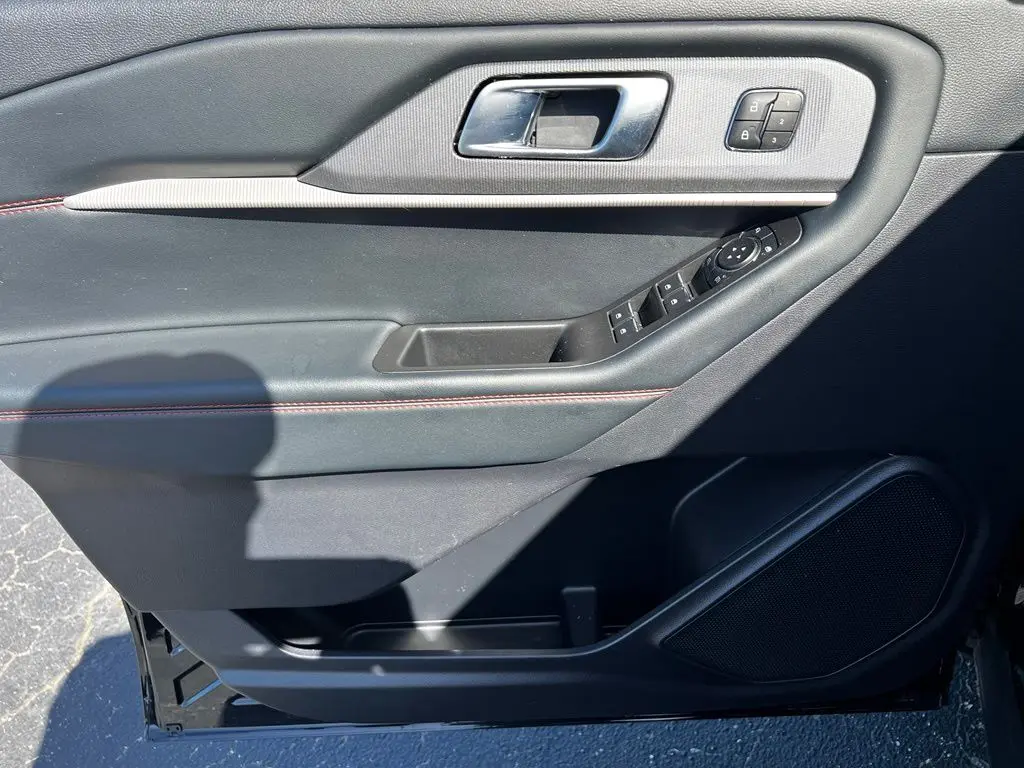 2025 Ford Explorer - $43,356