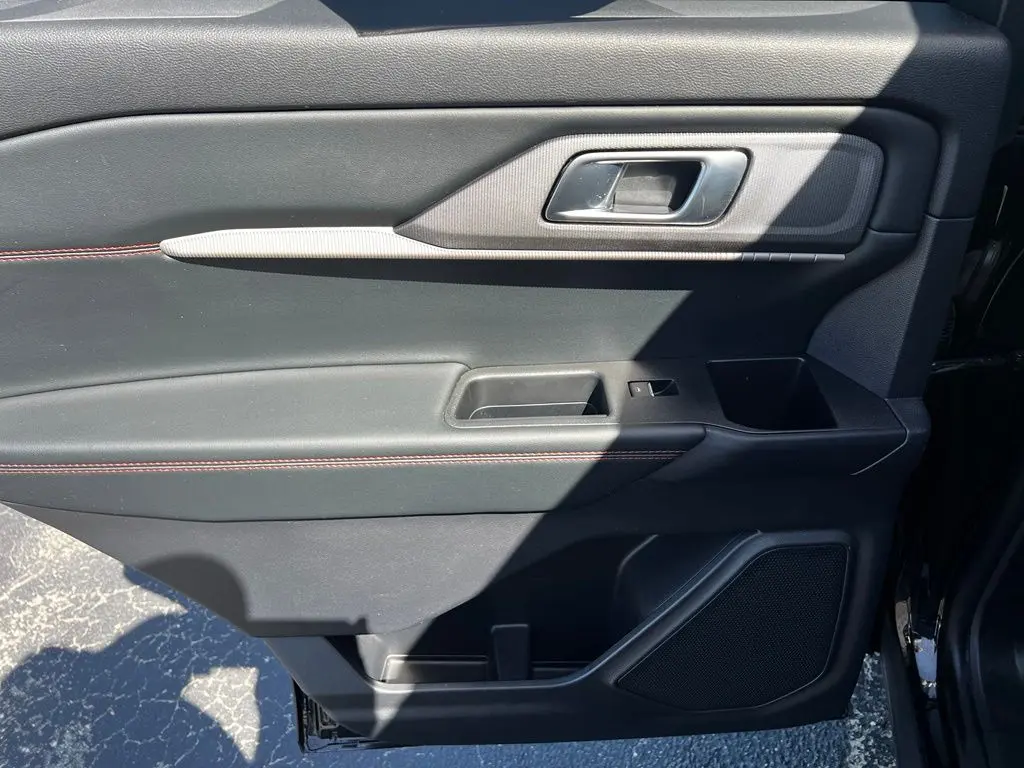 2025 Ford Explorer - $43,356