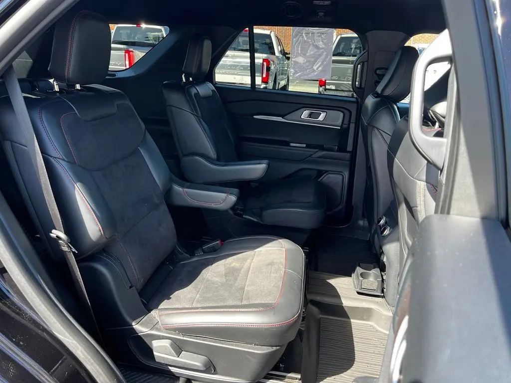 2025 Ford Explorer - $43,356