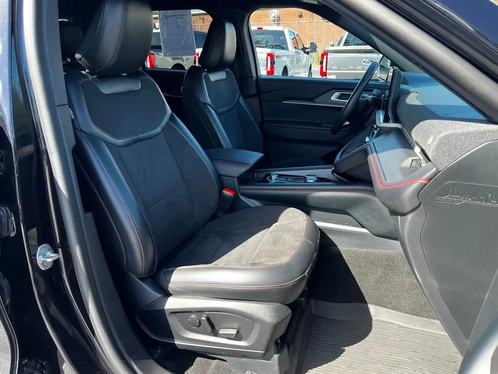 2025 Ford Explorer - $43,356