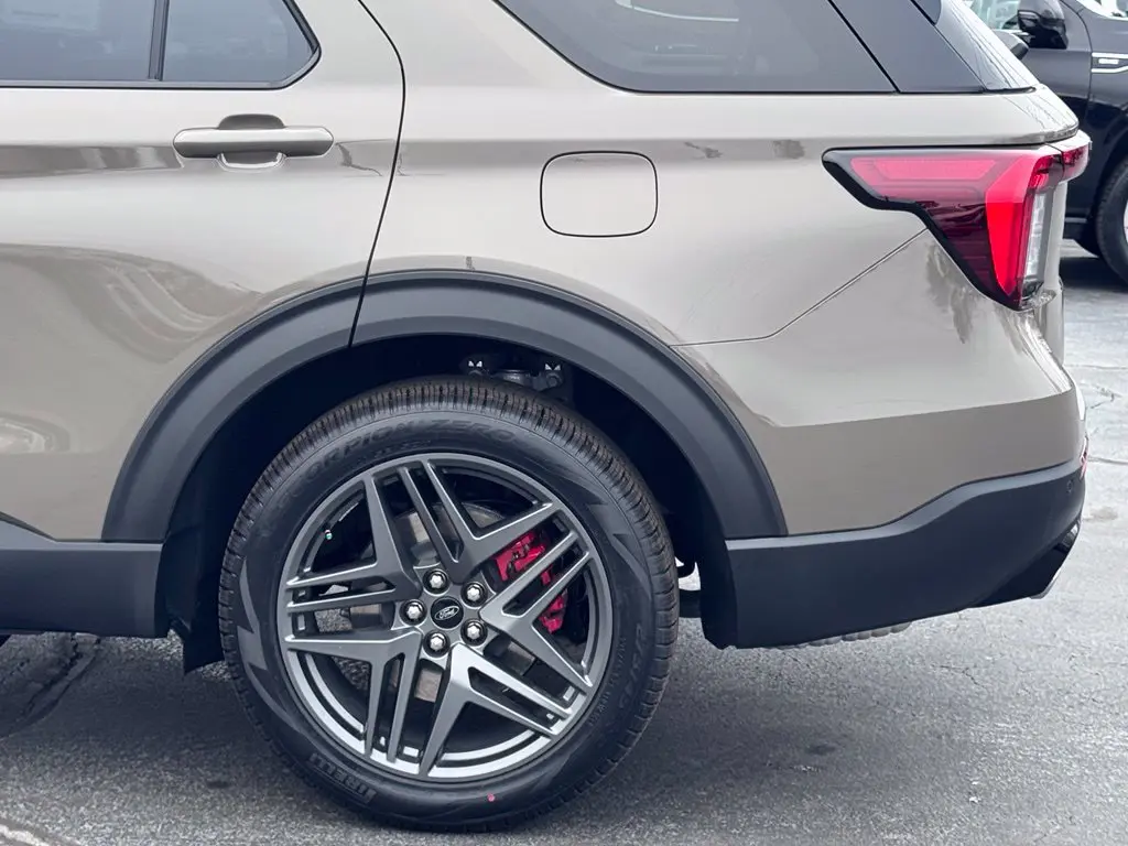 2026 Ford Explorer - $52,675