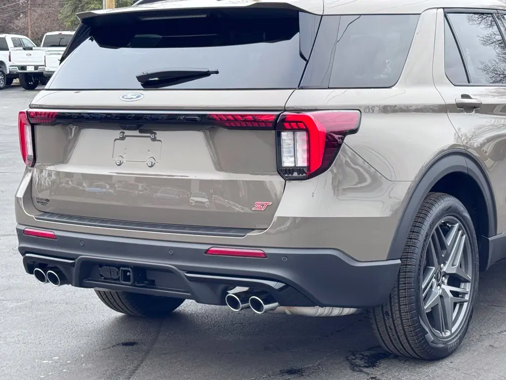 2026 Ford Explorer - $52,675
