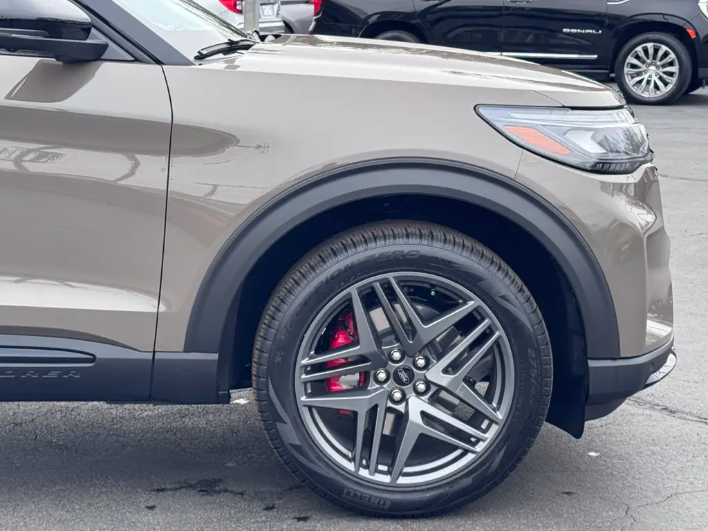 2026 Ford Explorer - $52,675