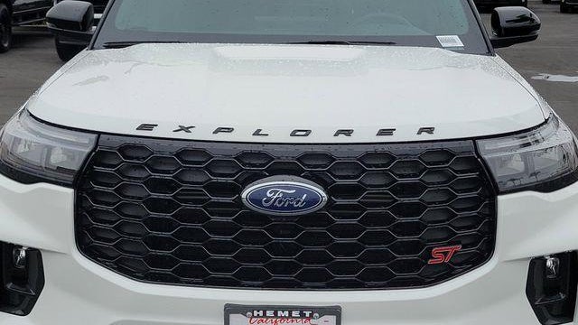 2025 Ford Explorer ST