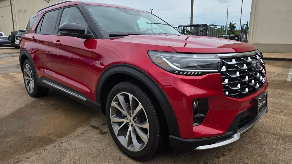 2025 Ford Explorer Platinum
