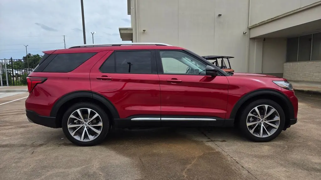 2025 Ford Explorer Platinum