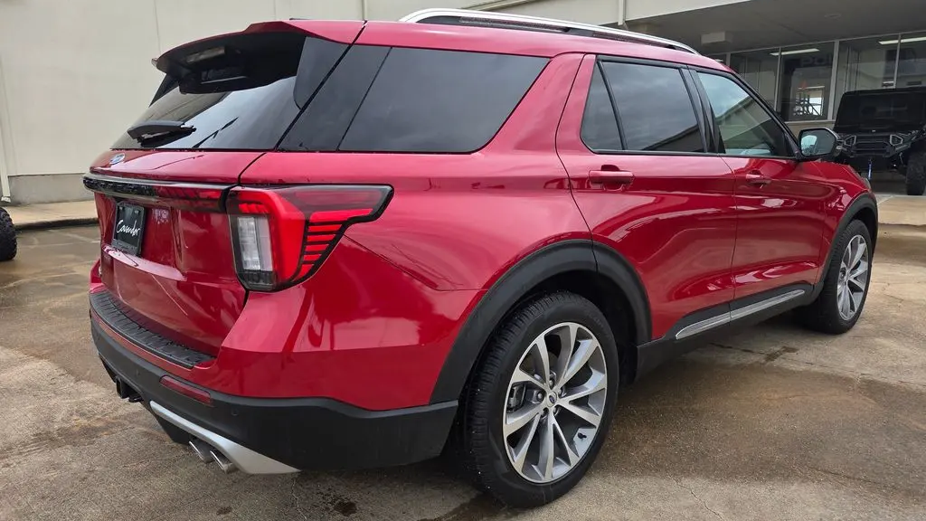 2025 Ford Explorer Platinum