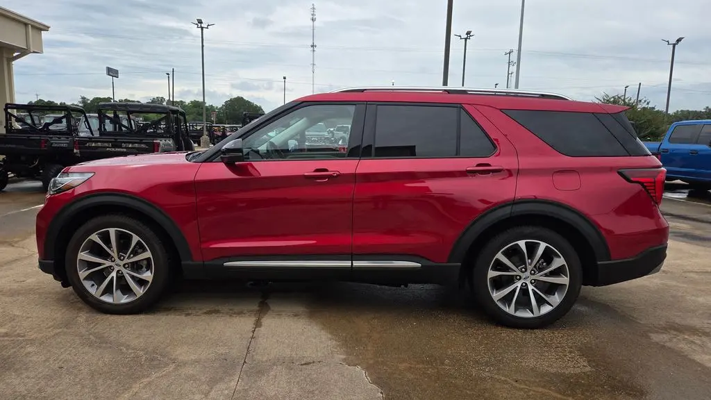 2025 Ford Explorer Platinum