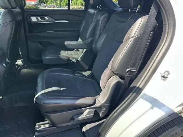 2025 Ford Explorer - $42,250