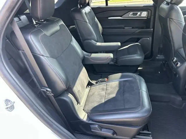 2025 Ford Explorer - $42,250
