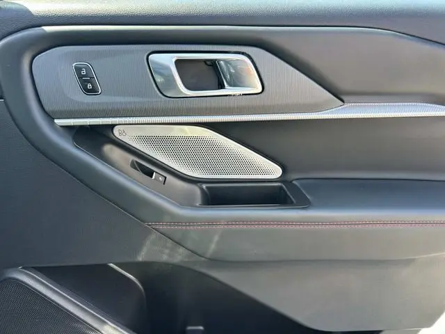 2025 Ford Explorer - $42,250
