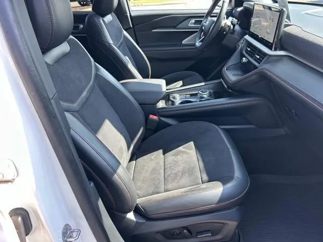 2025 Ford Explorer - $42,250
