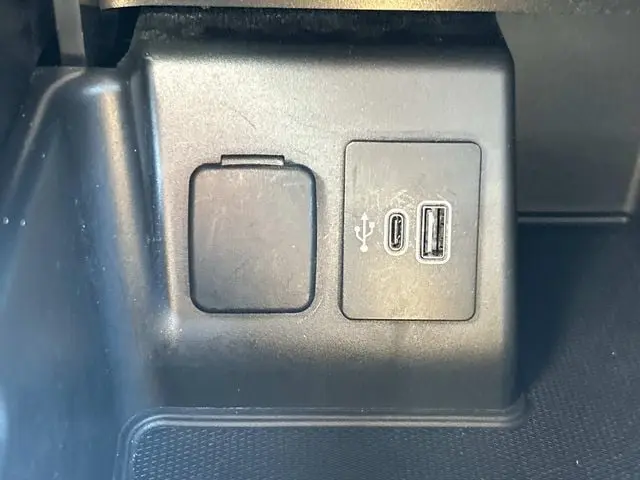 2025 Ford Explorer - $42,250