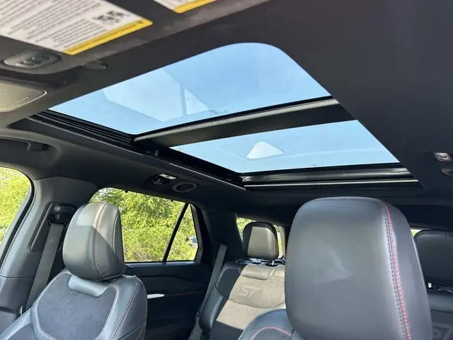 2025 Ford Explorer - $41,989