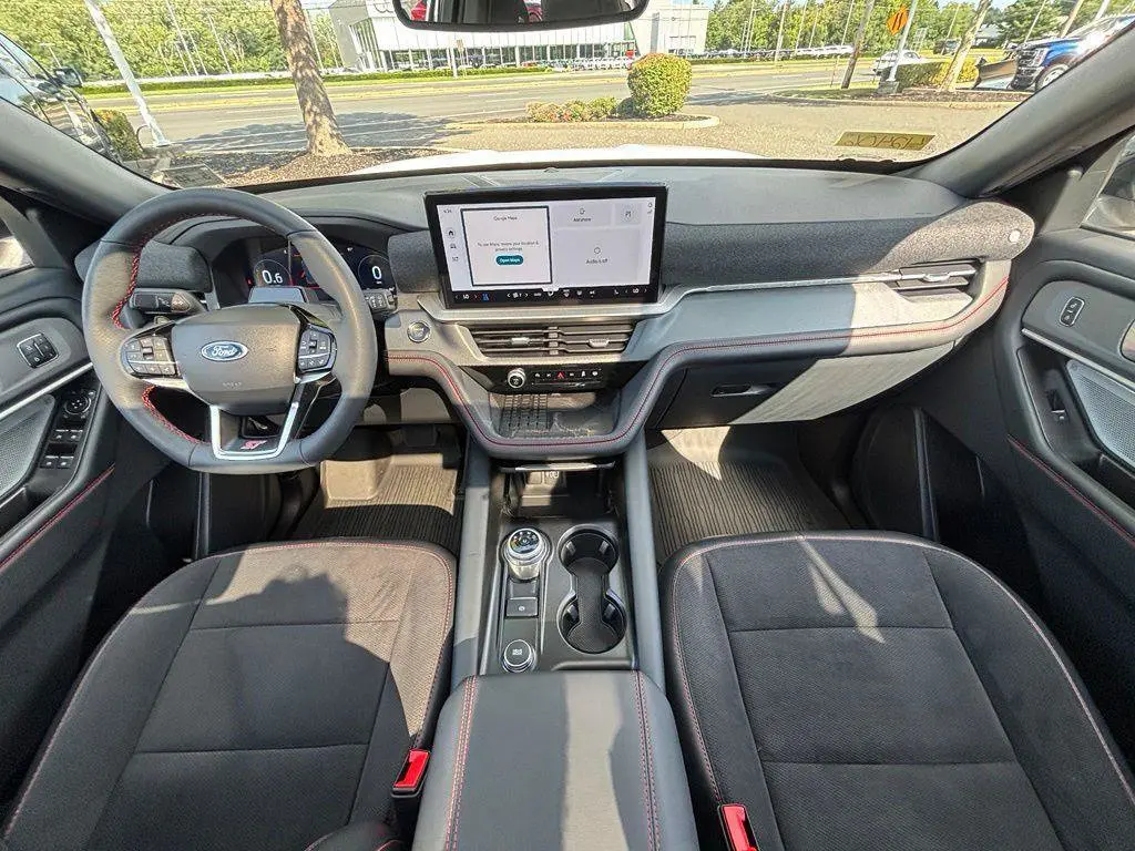 2025 Ford Explorer - $44,995