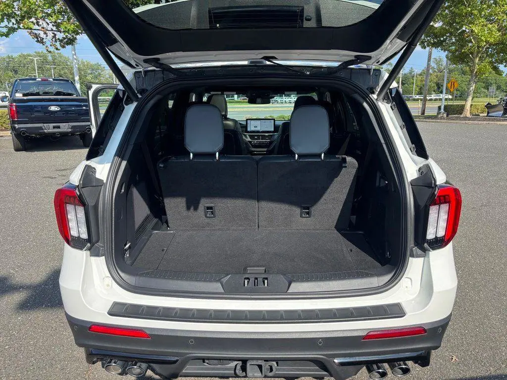 2025 Ford Explorer - $44,995