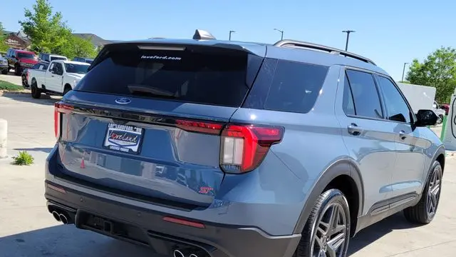 2025 Ford Explorer ST