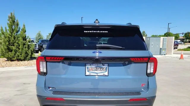 2025 Ford Explorer ST