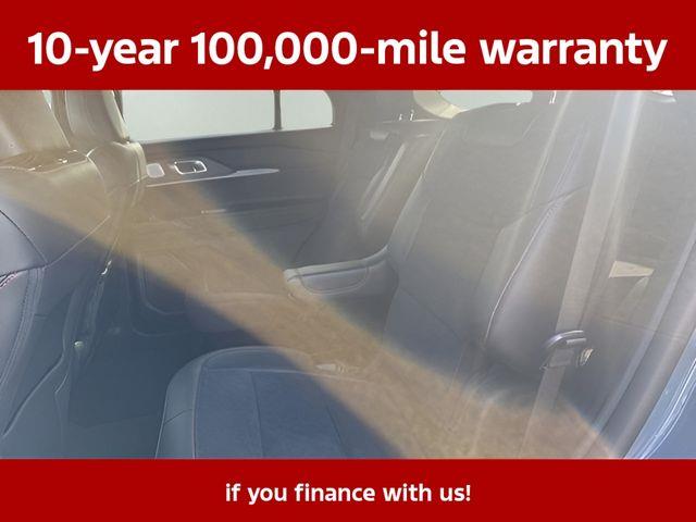 2025 Ford Explorer - $52,027