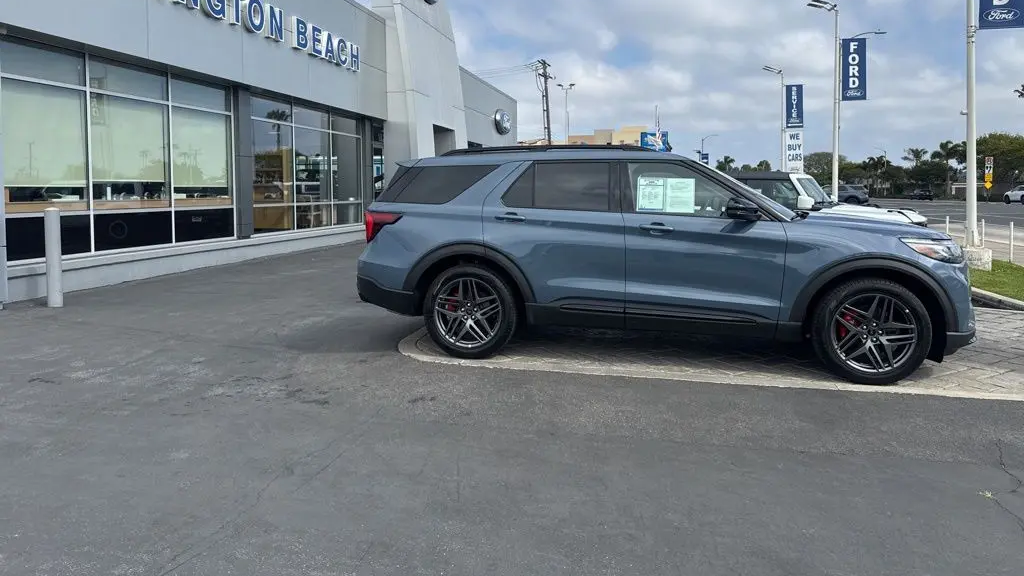 2025 Ford Explorer ST