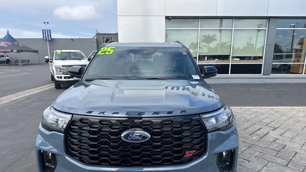 2025 Ford Explorer ST