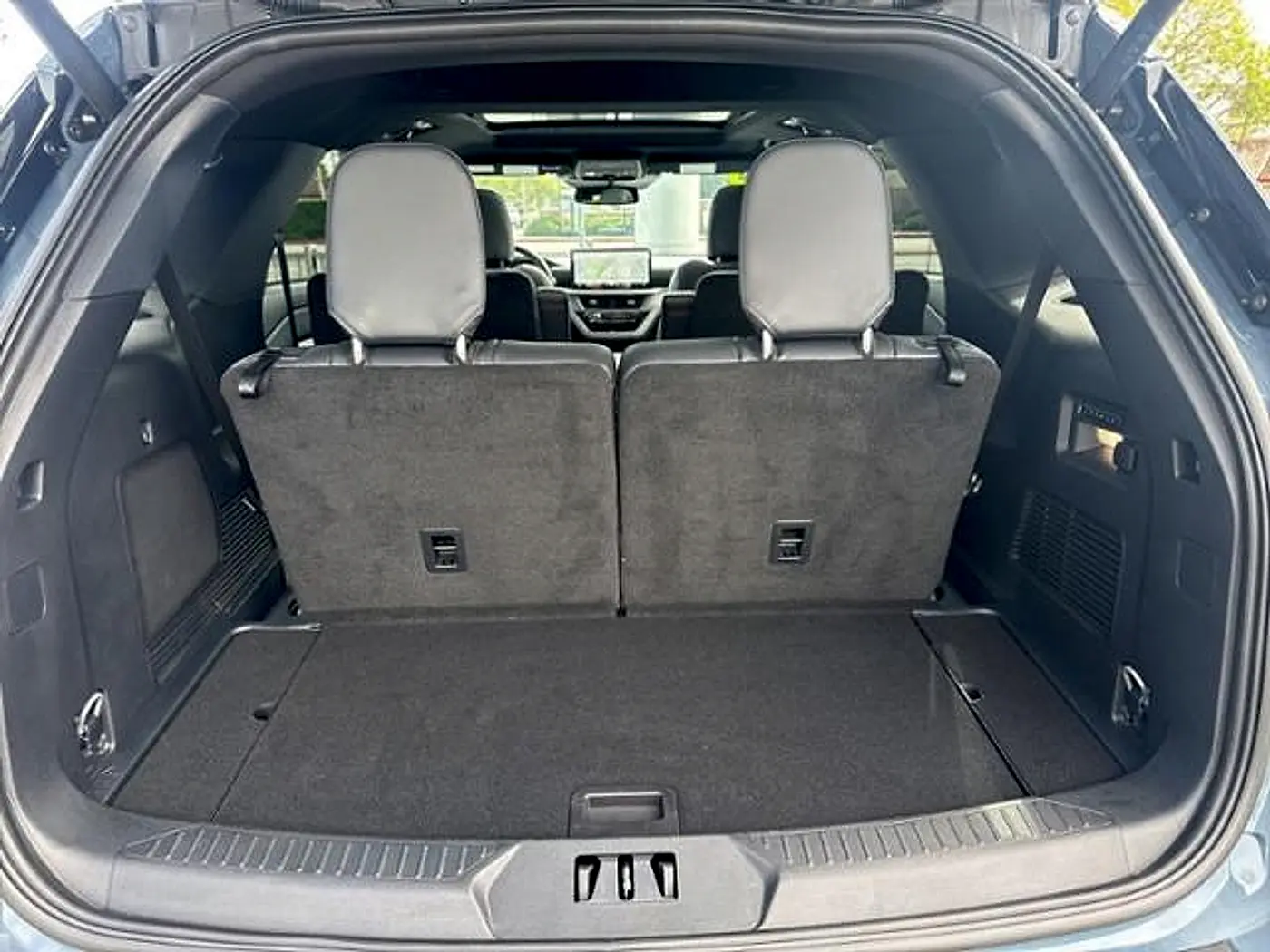 2025 Ford Explorer - $49,990
