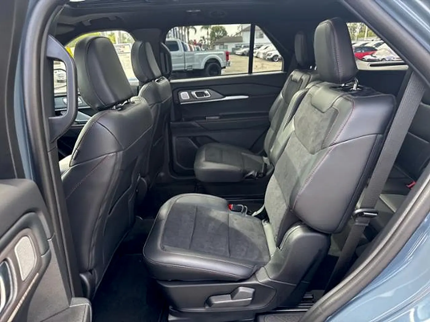 2025 Ford Explorer - $49,990