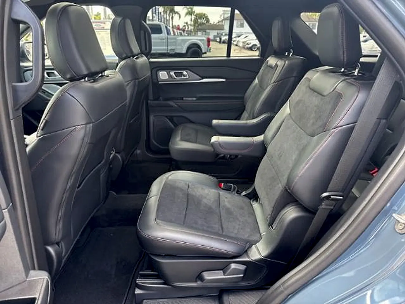 2025 Ford Explorer - $49,990