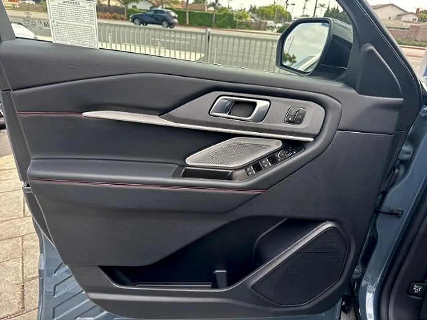 2025 Ford Explorer - $49,990