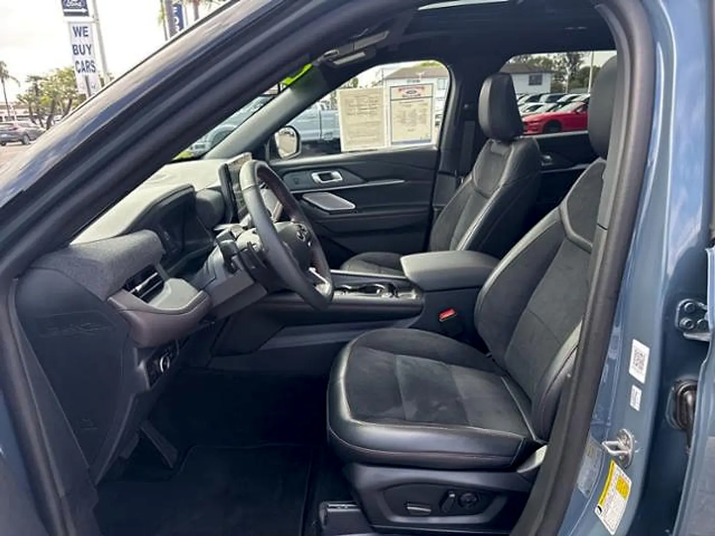 2025 Ford Explorer - $49,990