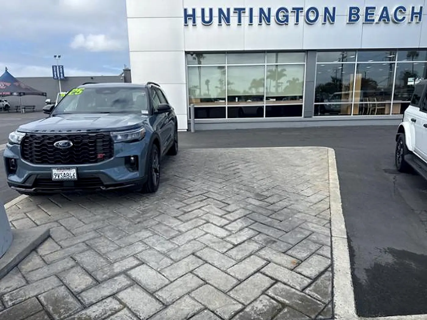 2025 Ford Explorer - $49,990