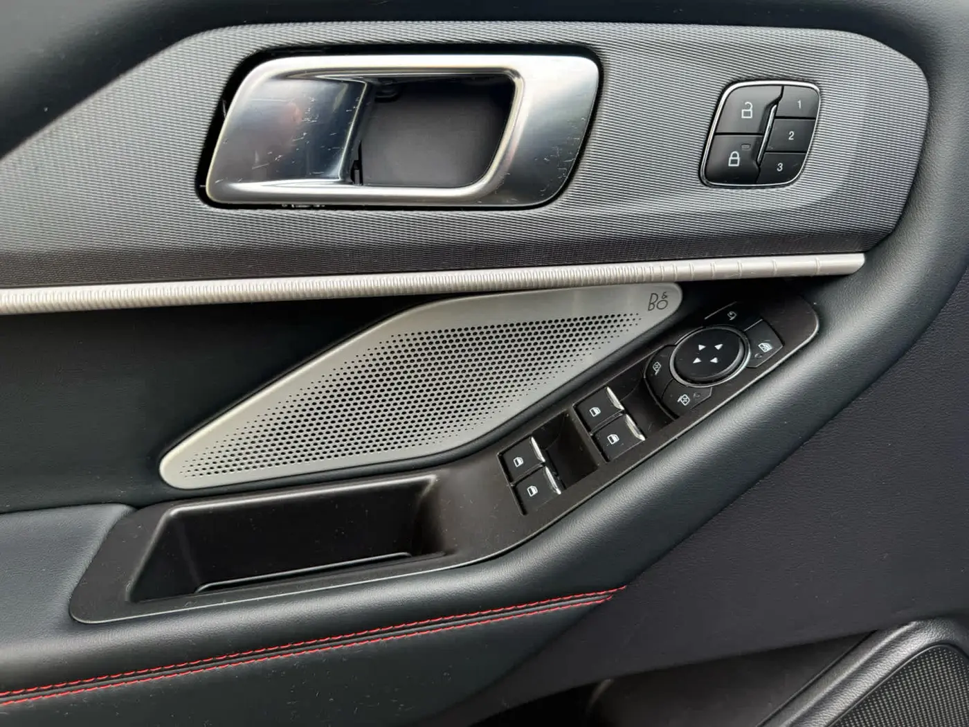 2025 Ford Explorer - $49,910