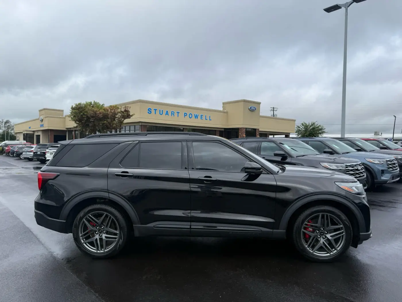 2025 Ford Explorer - $49,910