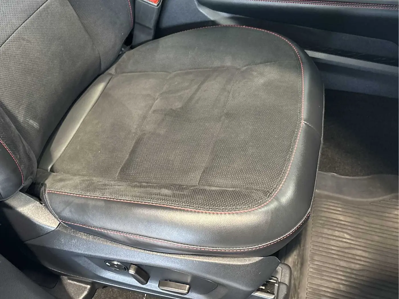 2025 Ford Explorer - $46,409