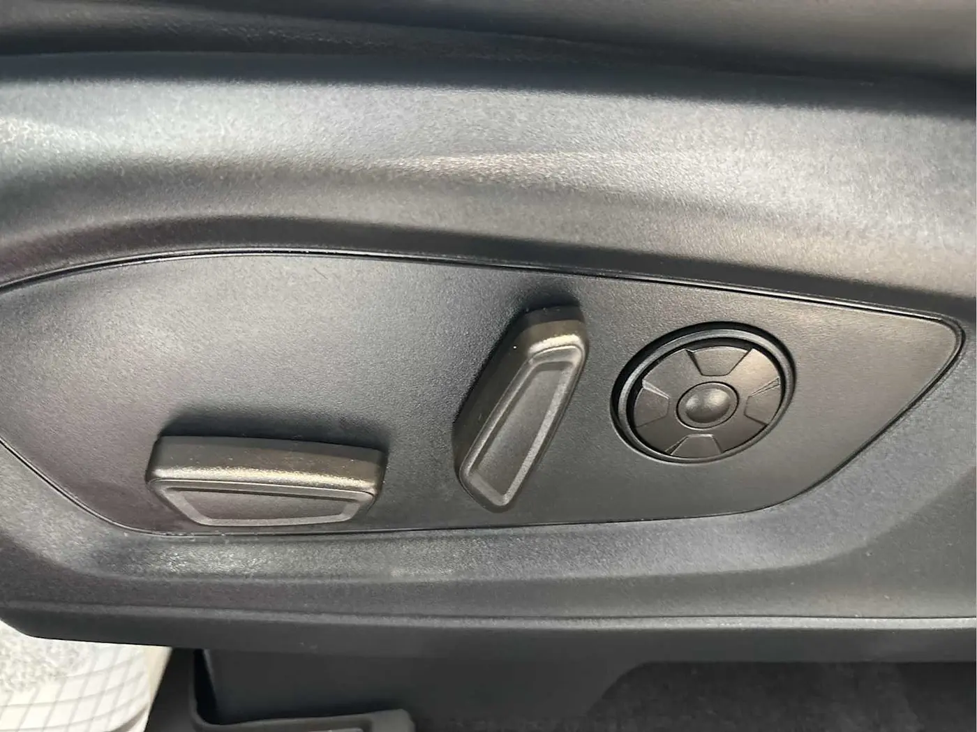 2025 Ford Explorer - $46,409