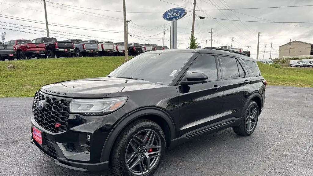 2025 Ford Explorer ST
