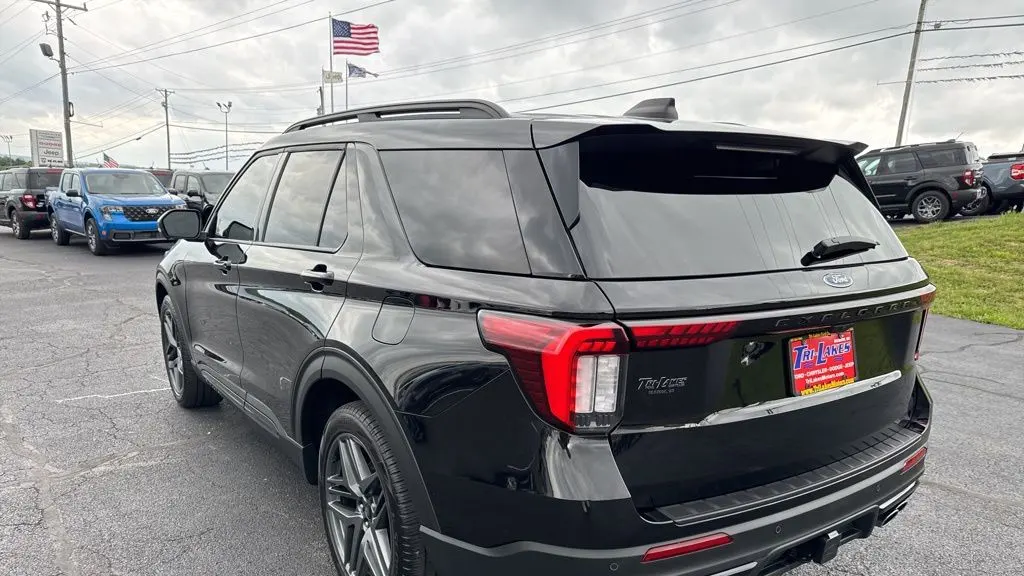 2025 Ford Explorer ST