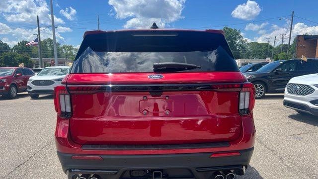 2025 Ford Explorer ST