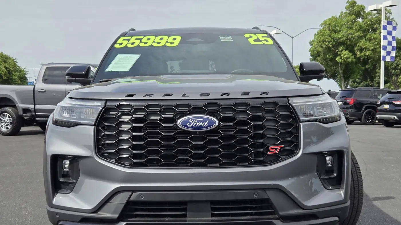 2025 Ford Explorer ST