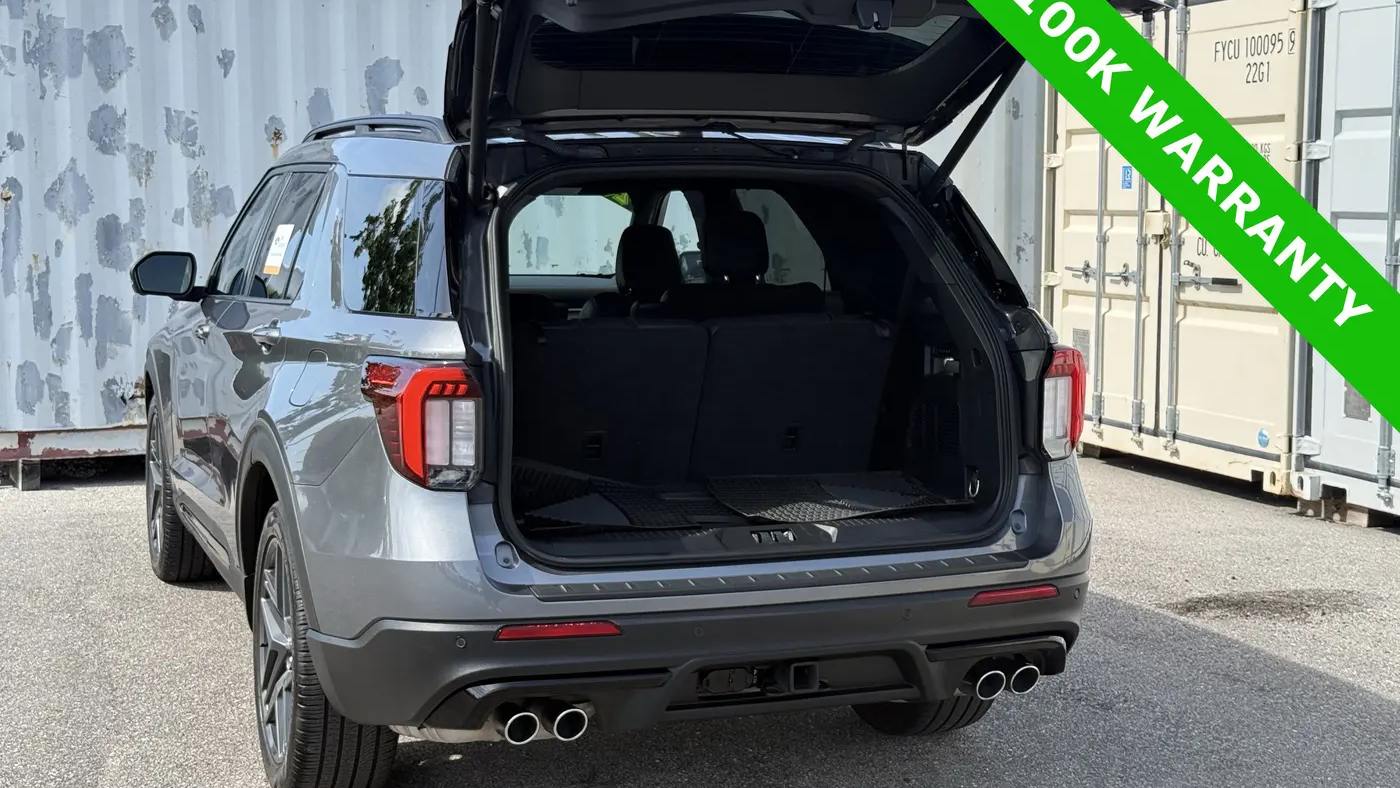 2025 Ford Explorer ST